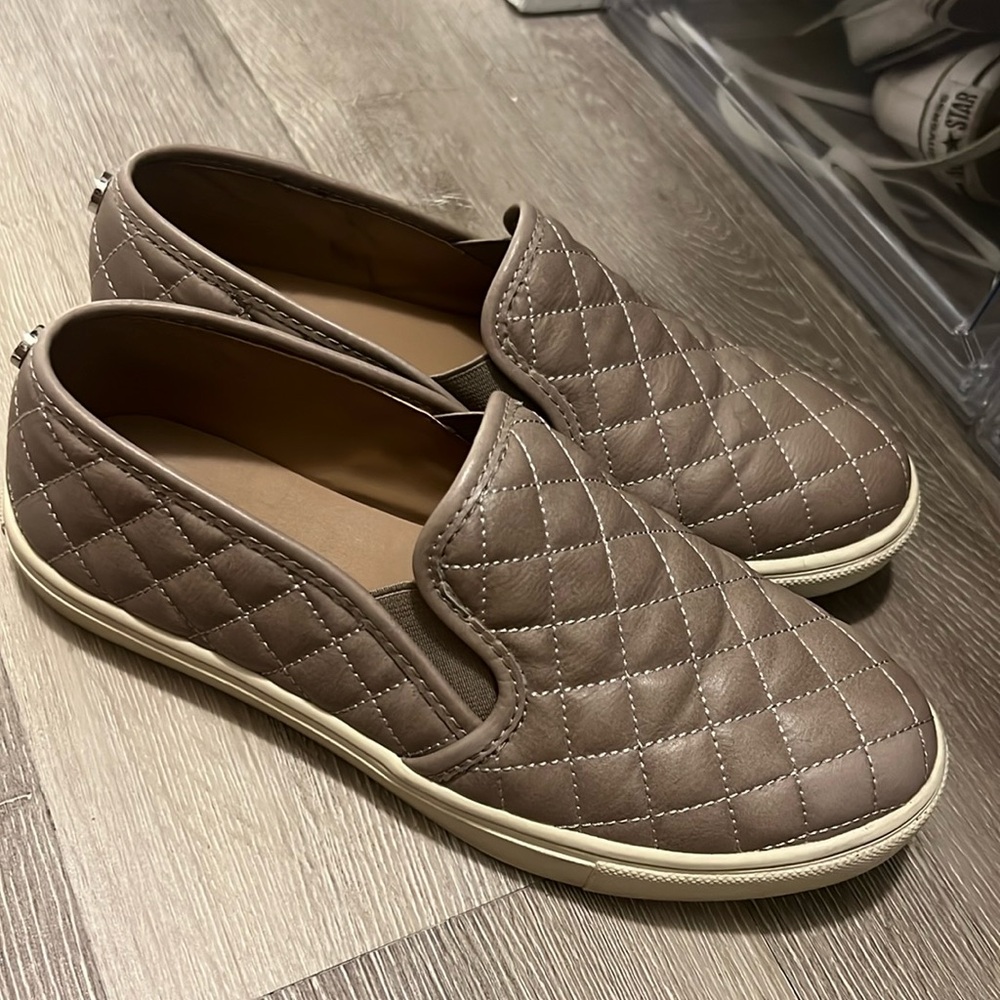 Steve Madden Shoes Womens 7b Ecentrcq Quilted Fashion Sneakers Tan Slip On